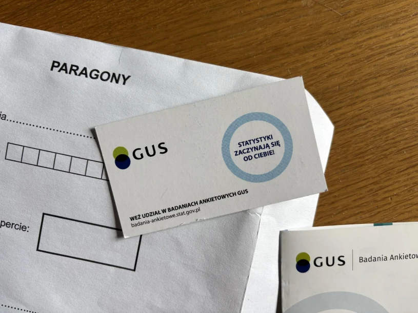 Dają specjalną kopertę, ale najpierw pytają o paragony. GUS puka do drzwi