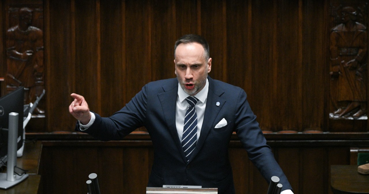 "Zdarza się". Poseł użył nie swojej karty do głosowania. Marszałek grzmi