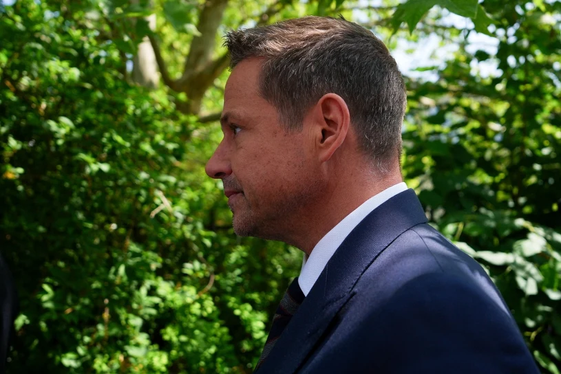 "Morale szoruje po dnie". Działacze KO "mocno wkurzeni" na Trzaskowskiego