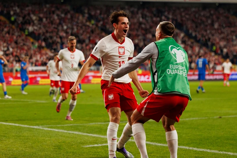 Europejski gigant chce Polaka, transfer o krok. Ma dołączyć do rodaków