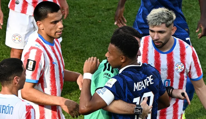 Faul na Mbappe, w moment skoczyli sobie do oczu. Sędzia musiał reagować