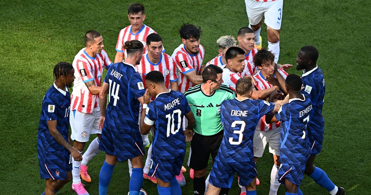 Skandal na mundialu. Sędziowski absurd. Francuzi ofiarami
