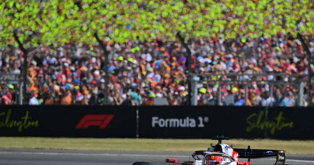 Ogromny pech lidera, sensacja na Silverstone. Po raz pierwszy od dwóch lat