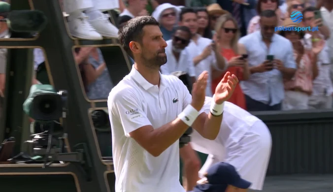 Djoković w ćwierćfinale Wimbledonu. Ważny triumf Serba [WIDEO]