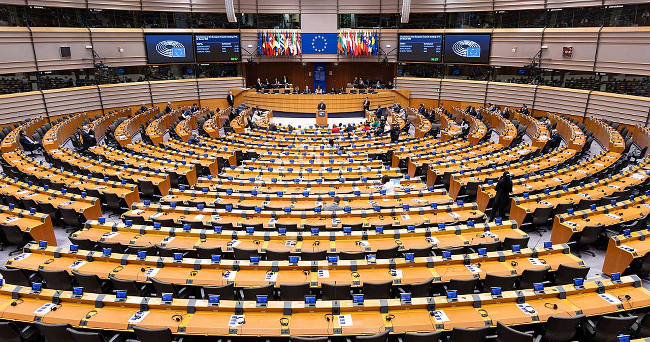 Parlament Europejski. Europa Suwerennych Narodów zagrożona rozwiązaniem Parlament Europejski. Europa Suwerennych Narodów zagrożona rozwiązaniem