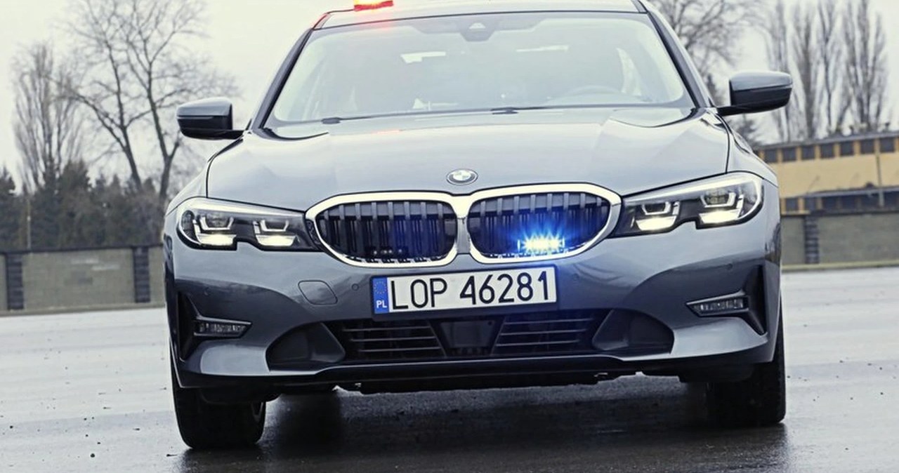 Jak rozpoznać nieoznakowany radiowóz? Wystarczy spojrzeć na ten szczegół