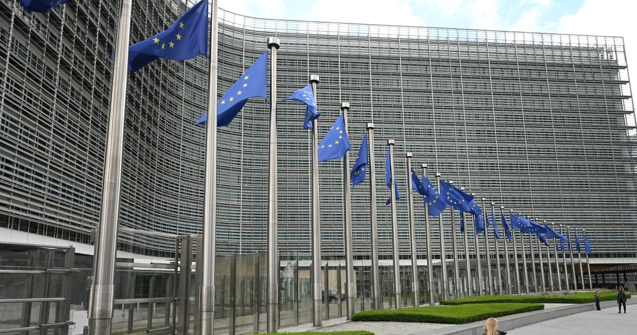 Dyrektywa policyjna. Komisja Europejska wszczęła postępowanie wobec Polski za brak przepisów Dyrektywa policyjna. Komisja Europejska wszczęła postępowanie wobec Polski za brak przepisów