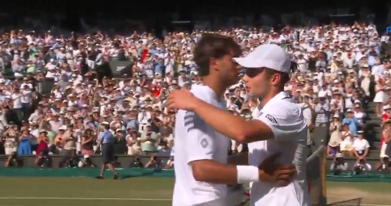 As na zakończenie! Fery napisał historię Wimbledonu [WIDEO]