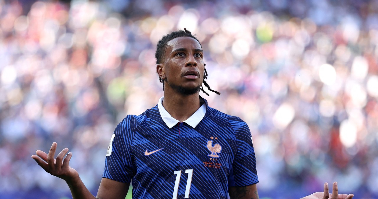 Gwiazdor Francji zagrożony, FIFA nieugięta. Porównują go do Messiego