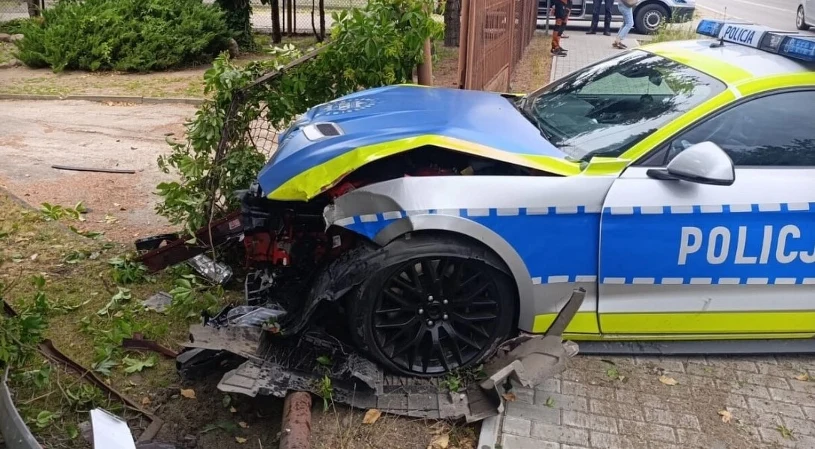 Collision with a police Mustang. The patrol car was damaged near Radom