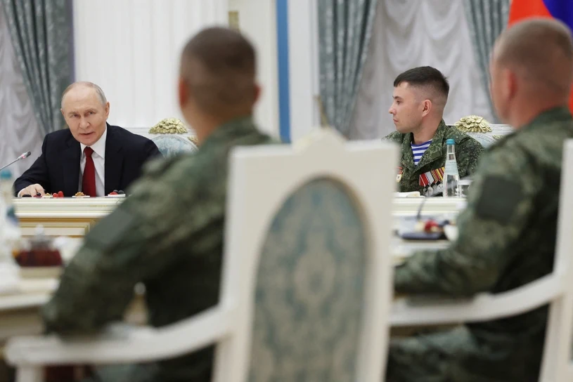 Rosyjski generał kreśli czarny scenariusz dla wojsk Putina. "Oszukują go"