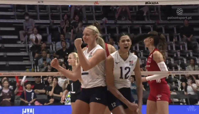Pięć setów na otwarcie dnia. Wicemistrzynie olimpijskie górą [WIDEO]