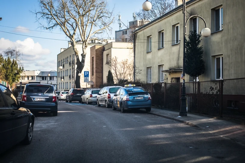 Parking outside your own home: these mistakes can get you fined