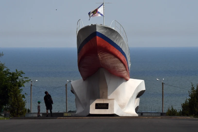Ukraine strikes Russian tankers in Sea of Azov, Russia halts canal shipping