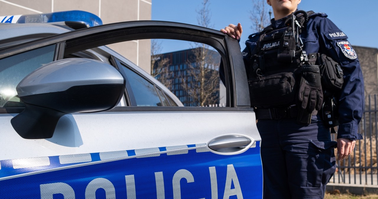 Skarżysko Kamienna. Sąsiadka wezwała policję. Odkryto dwa ciała Skarżysko Kamienna. Sąsiadka wezwała policję. Odkryto dwa ciała