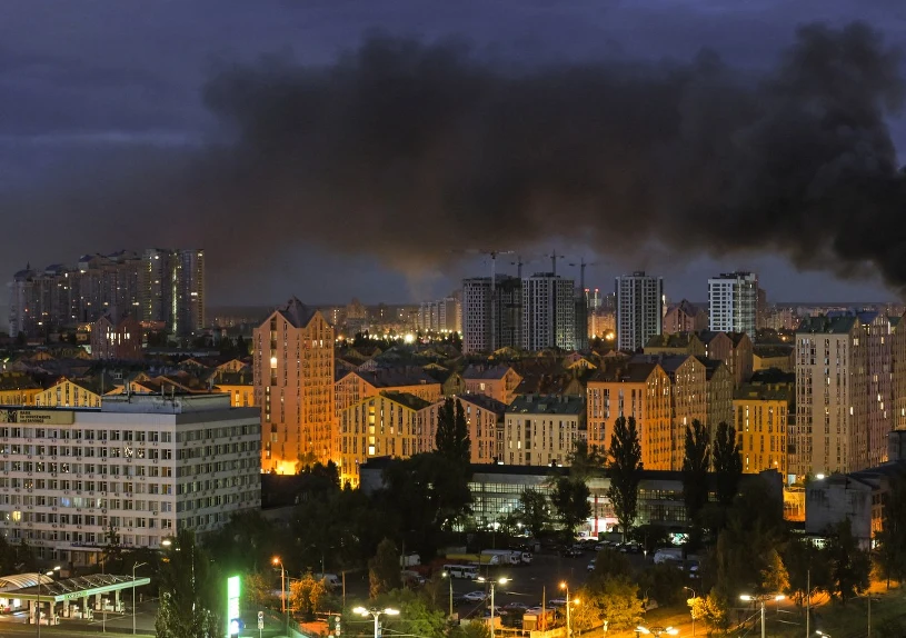 Rosjanie uderzyli na Kijów, rakiety Iskander w akcji. Są ranni