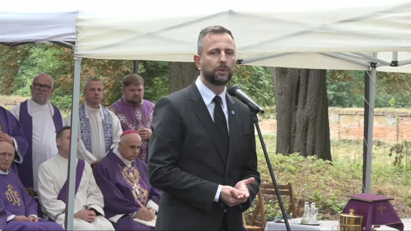 "Jedenaste przykazanie". Szef MON apeluje w 83. rocznicę krwawej niedzieli