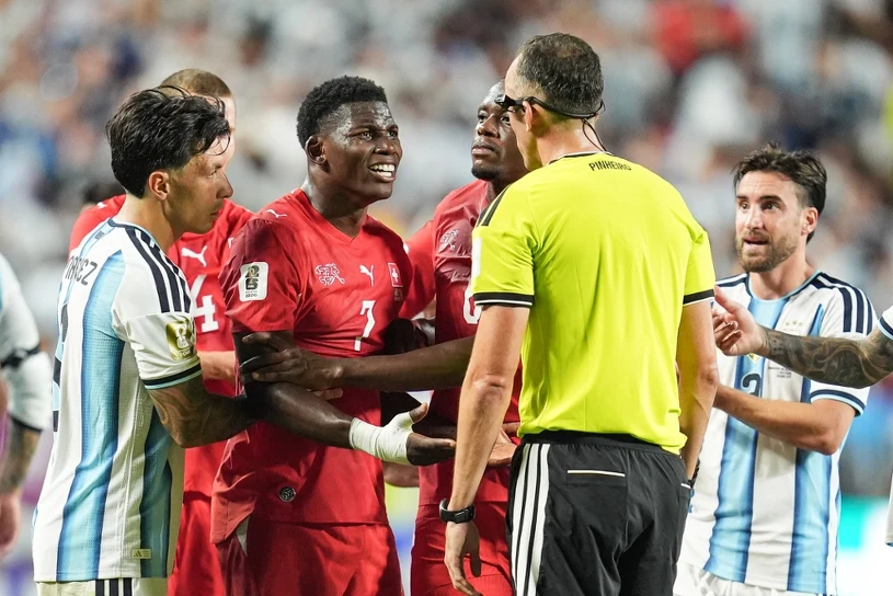 Embolo dostał czerwoną kartkę na MŚ 2026 — Argentyna w półfinale po wygranej ze Szwajcarią