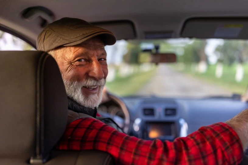 Wycofują egzaminy dla seniorów. W Illinois zdecydowały dane