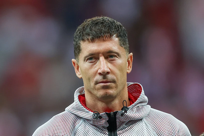 Poruszenie przed debiutem Lewandowskiego. Oczy skierowane na Polaka
