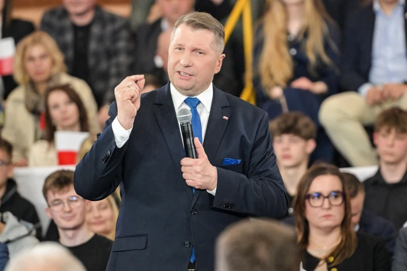 Tusk nazwał słowa Czarnka "idiotycznymi" — chodzi o finansowanie zbrojeń Ukrainy