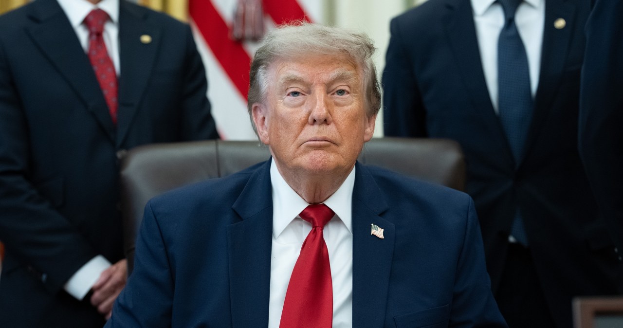 Donald Trump: USA strażnikiem cieśniny Ormuz. Prezydent USA zmienia zdanie Donald Trump: USA strażnikiem cieśniny Ormuz. Prezydent USA zmienia zdanie