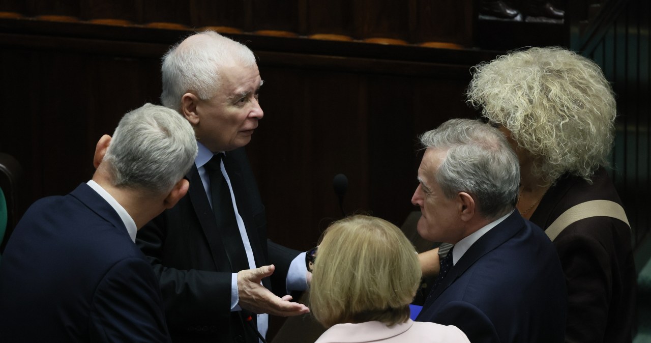 PiS kontra Morawiecki. Nowy komunikat, "nie pomaga, a szkodzi"