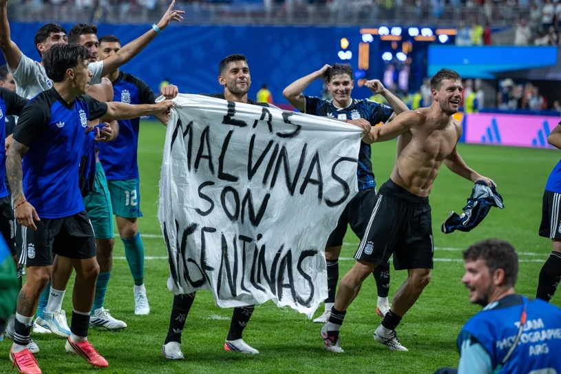 Cały świat widział transparent. FIFA wszczyna śledztwo. Kara nieunikniona