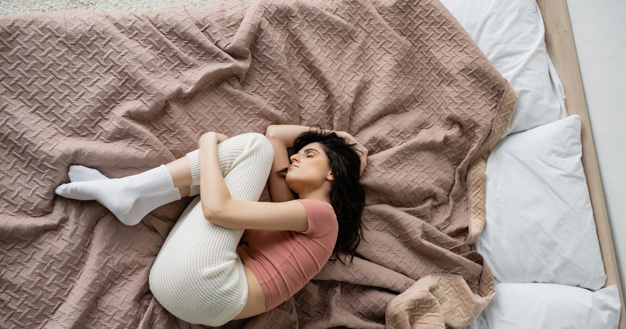 "Nie chcę być silna". Kobiety chcą diagnozy, nie pochwał za znoszenie bólu