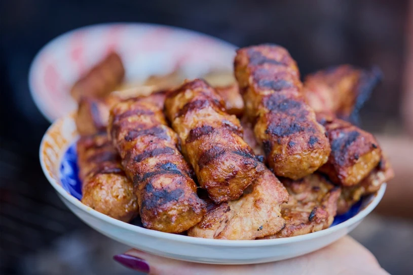 How to Make Croatian Ćevapi and Pljeskavica on Your Home Grill