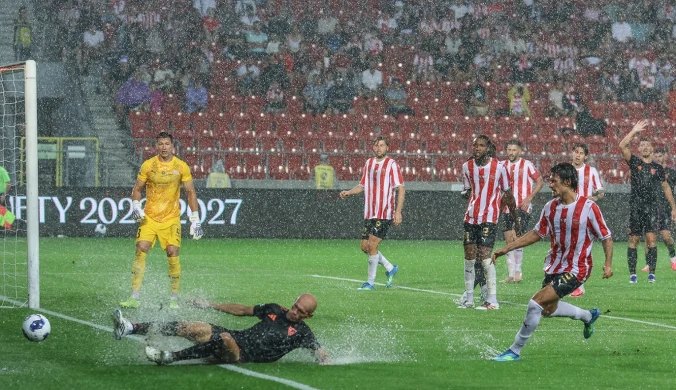Gorąco na stadionie Cracovii. Na szczęście mecz udało się dokończyć