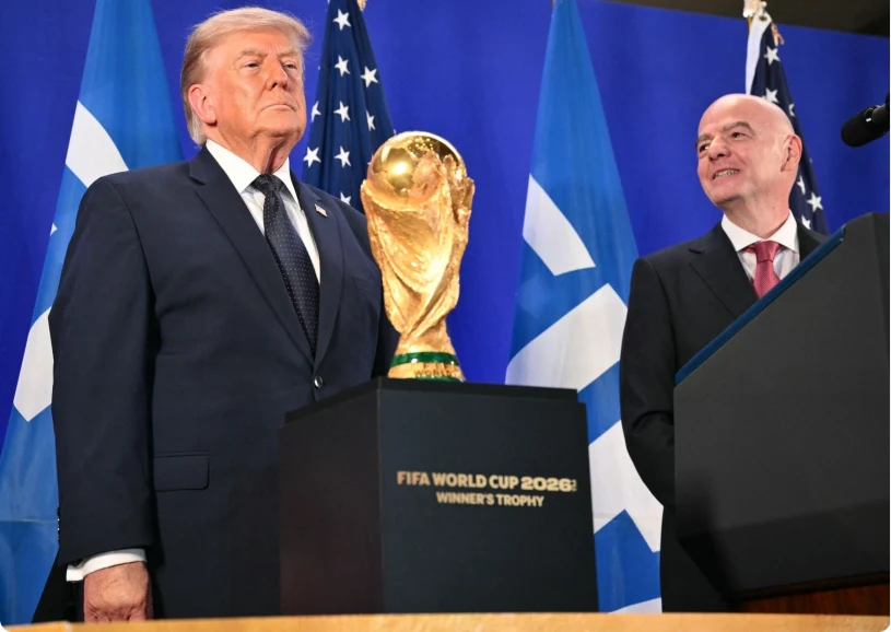 Szef FIFA ponownie pod ostrzałem. Wypominają mu relację z Trumpem