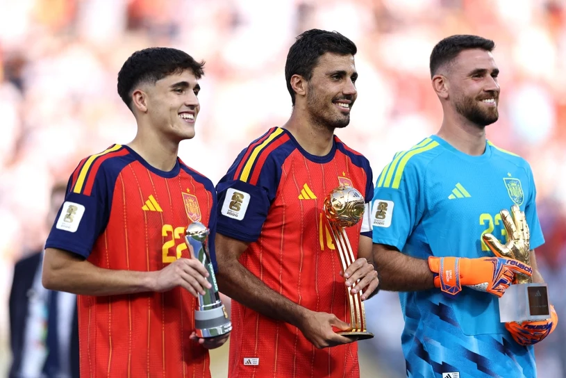 Najlepsi z najlepszych, Hiszpanie zdominowali mundial. Oto ich nagrody