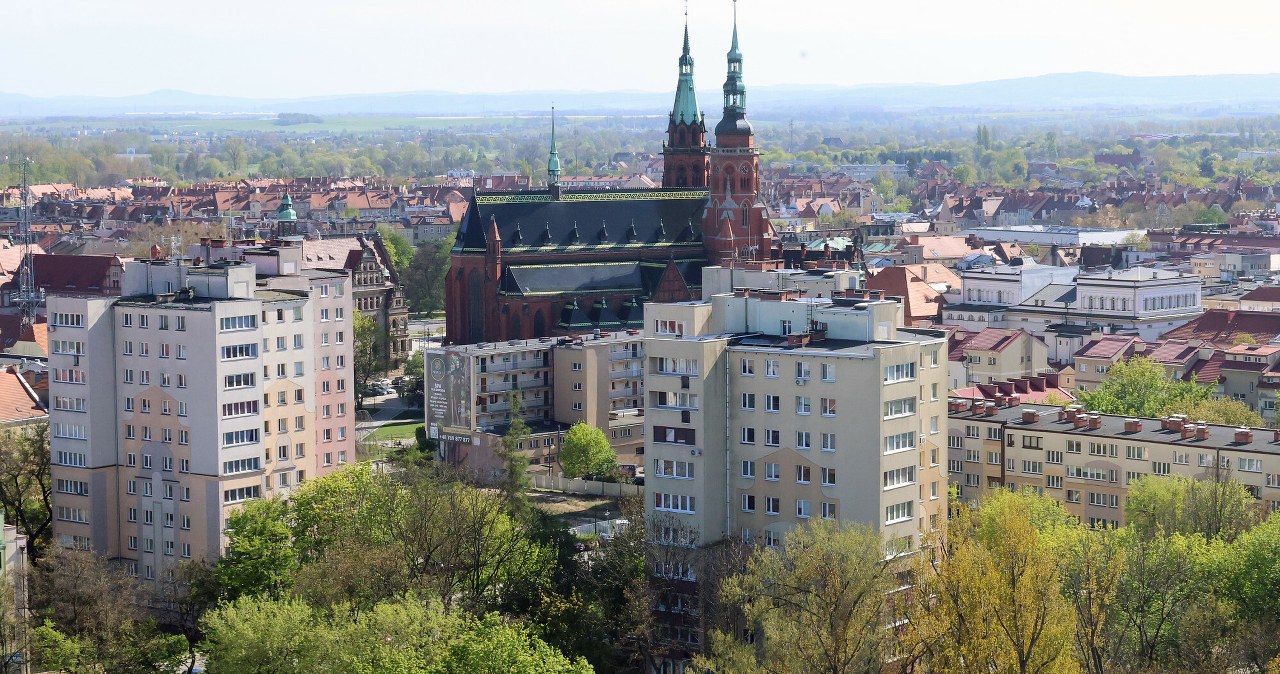 Legnica. Atak na dziewczynki z Ukrainy, policja ustaliła tożsamość kobiety Legnica. Atak na dziewczynki z Ukrainy, policja ustaliła tożsamość kobiety