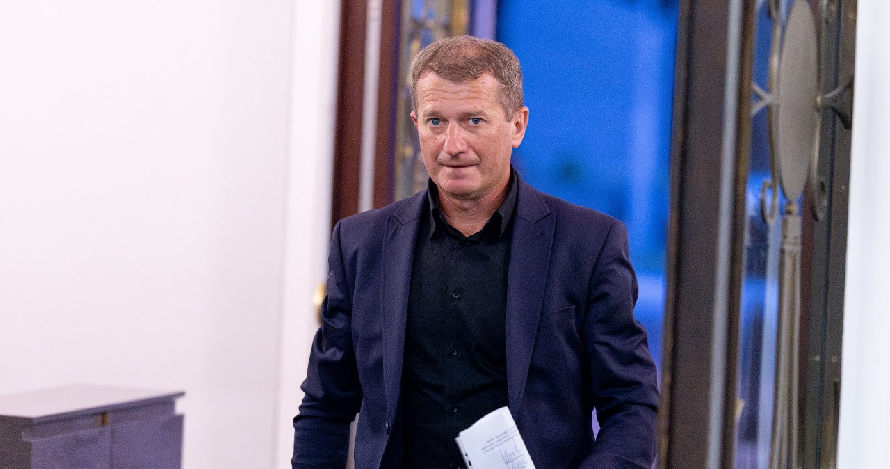 Wiceminister zarabiał na mikrokawalerkach. Teraz pisze o nich ustawę