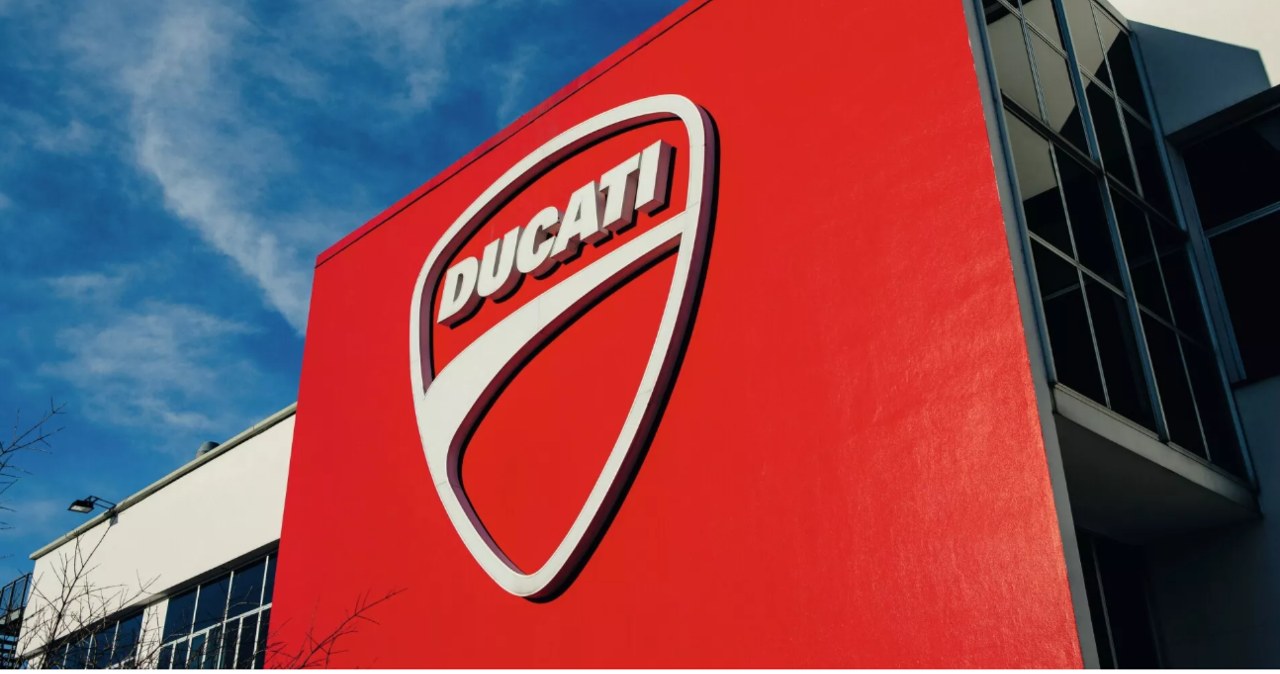 Plotki o sprzedaży Ducati przybierają na sile. "Oferta leży na stole"