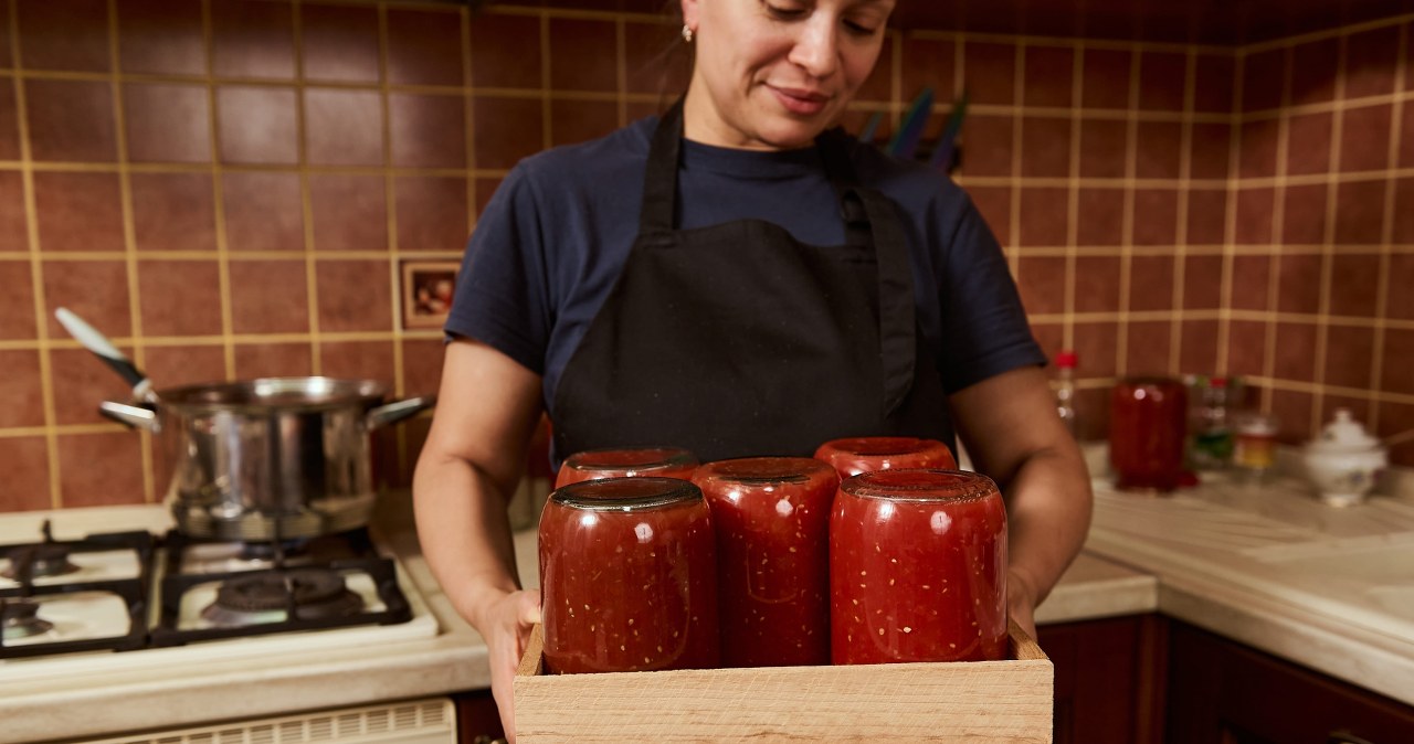 Wyśmienita passata, którą zrobisz bez trudu. Posłuży przez wiele miesięcy
