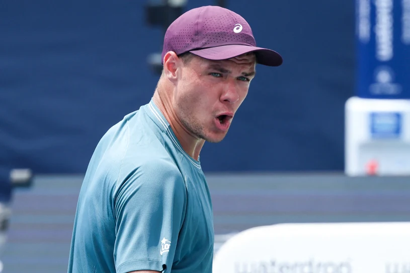 Szybki mecz Majchrzaka z finalistą US Open. Stawką ćwierćfinał ATP 500