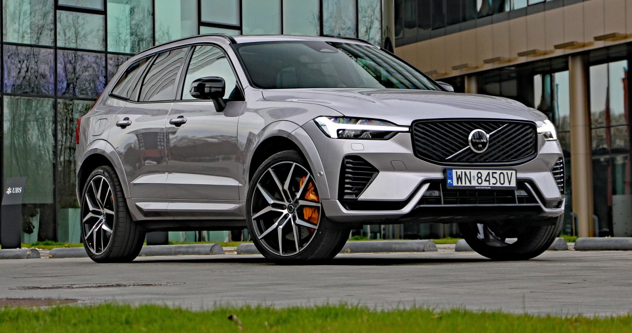 Volvo XC60 Polestar ma 445 KM i pali 7,5 l/100 km. Zmieniłbym w nim tylko jedno