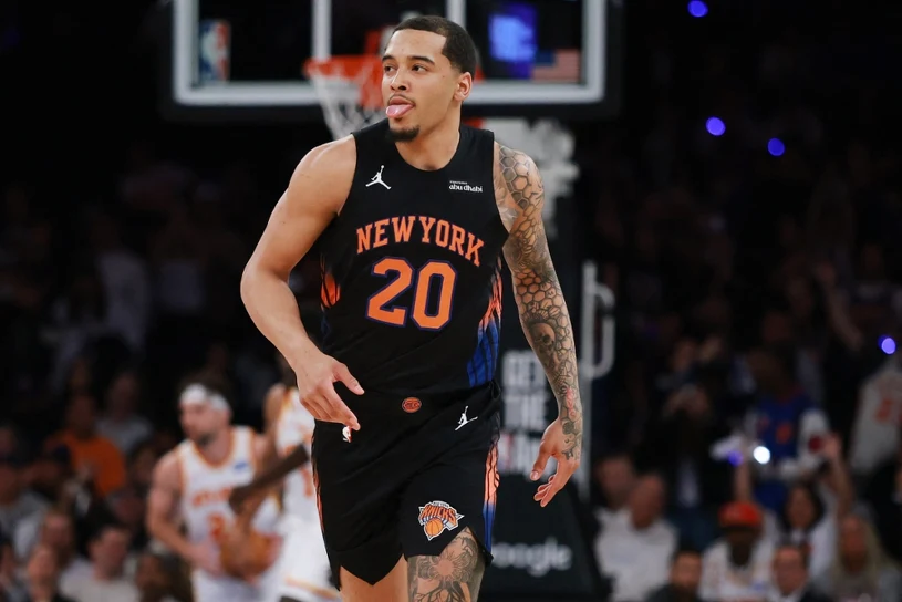 Gorąco wokół Jeremy'ego Sochana. Ważą się losy Polaka w NBA