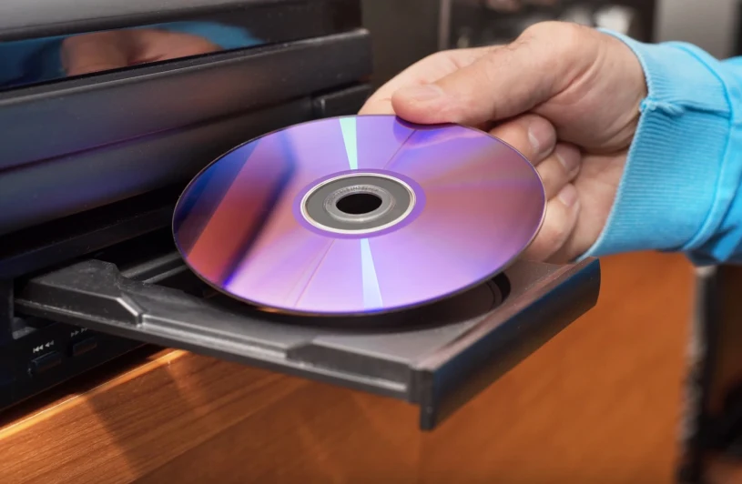 Koniec płyt na PlayStation przesądzony. Sony odpowiada na krytykę graczy