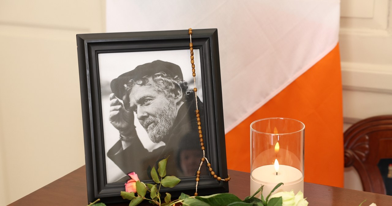 "Drugiego takiego nie będzie". Znamy szczegóły pogrzebu idola wrażliwców