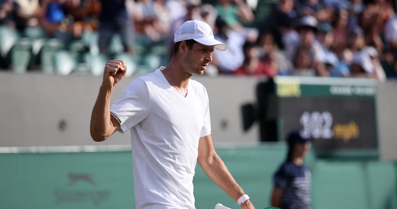 Hubert Hurkacz - Botic Van De Zandschlup w III rundzie turnieju ATP Tour Masters 1000 w Montrealu. Relacja na żywo