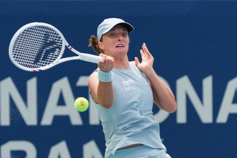 Kiedy Świątek gra z Kostiuk? O której mecz? WTA Toronto [TRANSMISJA]