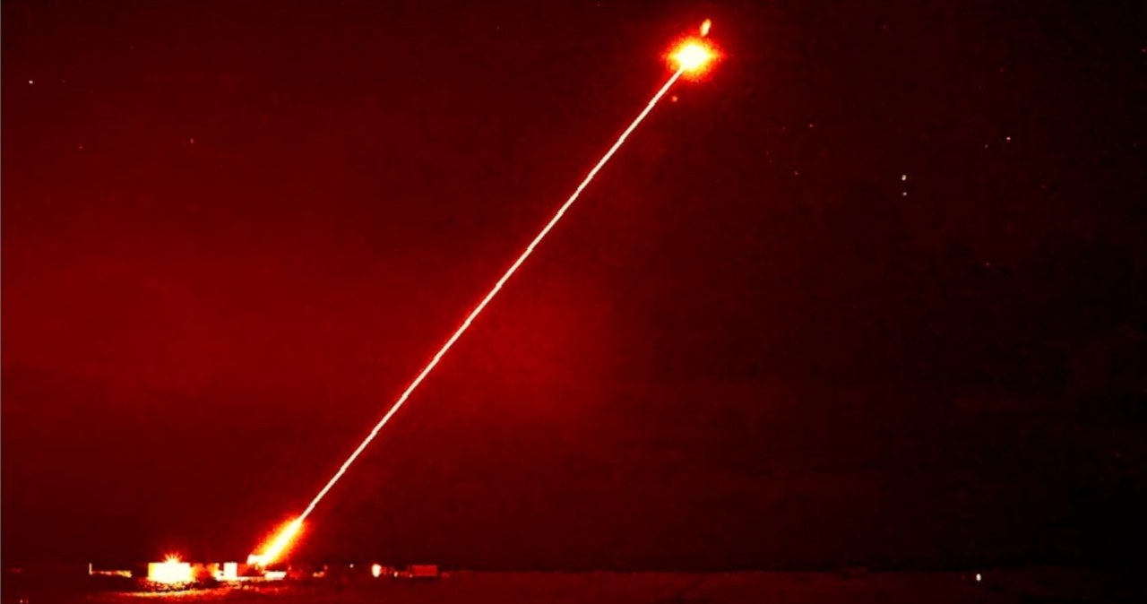 Laser sprawi, iż drony będą bezużyteczne na wojnie? USA szykują rewolucję