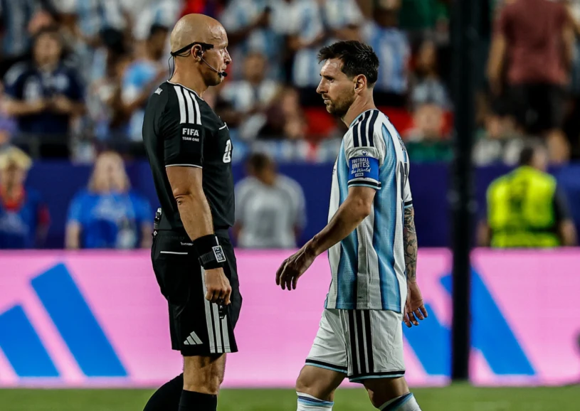 Messi podszedł do Marciniaka. Znamy szczegóły. Sędzia właśnie to ujawnił