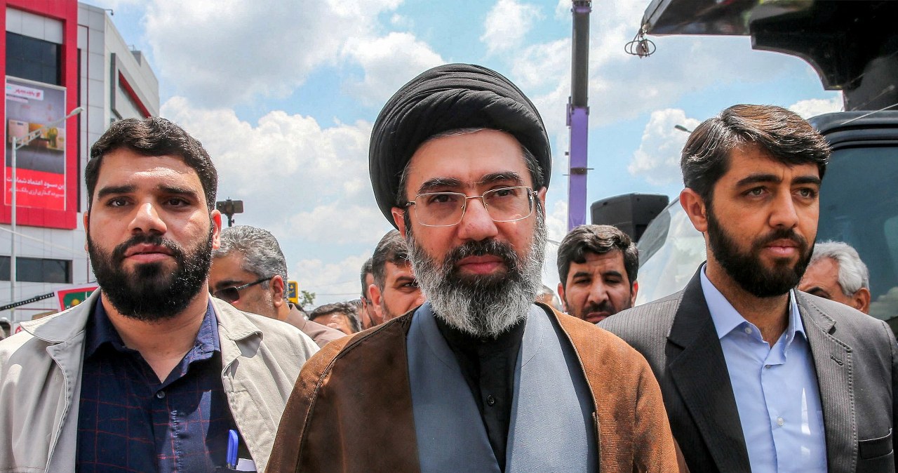 Iran. Media: Prezydent Pezeszkian spotkał się z Modżtabą Chameneim Iran. Media: Prezydent Pezeszkian spotkał się z Modżtabą Chameneim