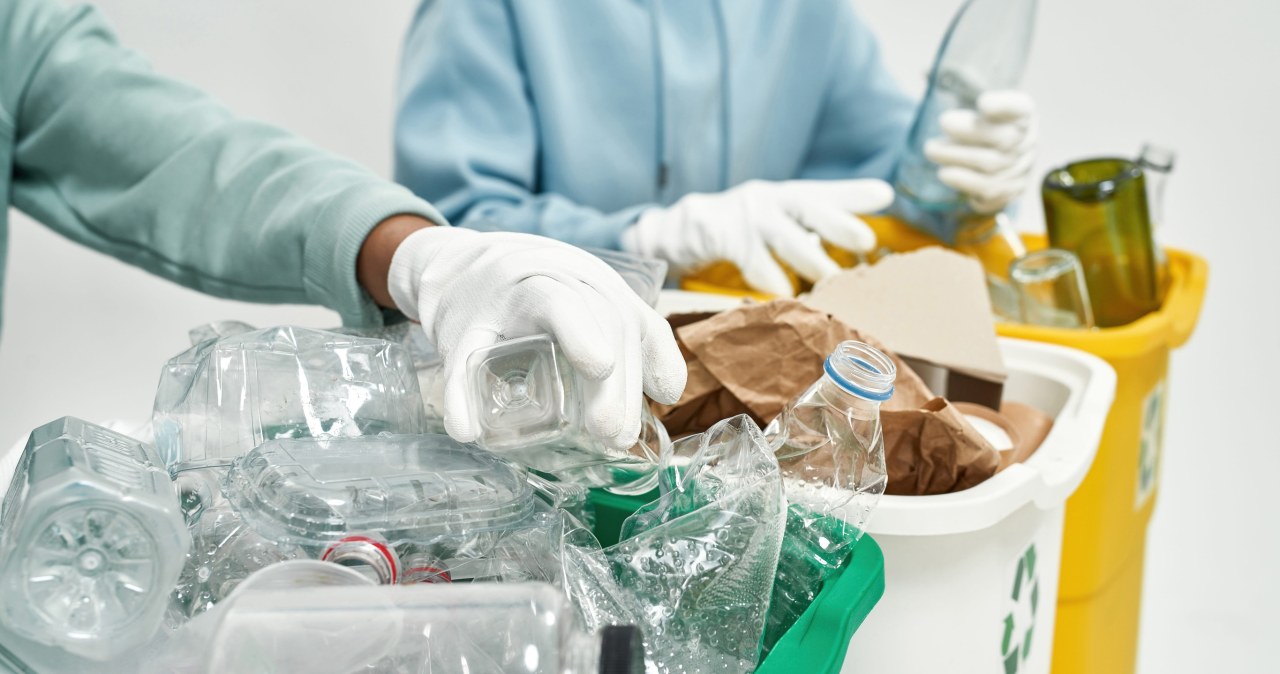 Bakterie, cukier i bioplastik. Tak produkują tworzywo przyszłości