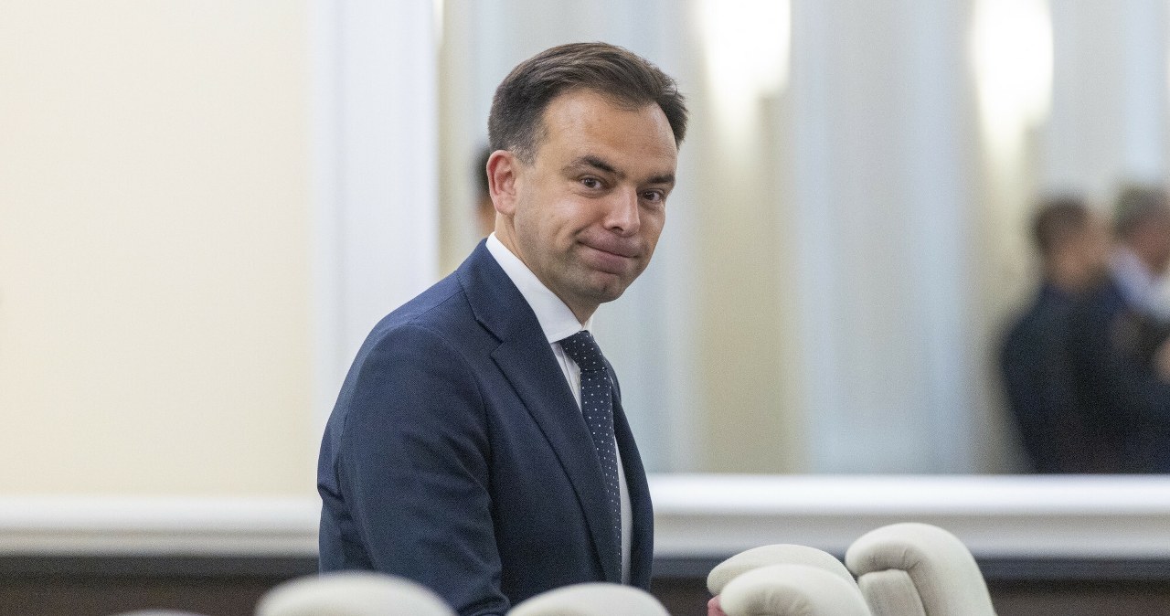 Miliardowa dotacja dla spółki oskarżanej o fałszerstwa. Jest reakcja rządu