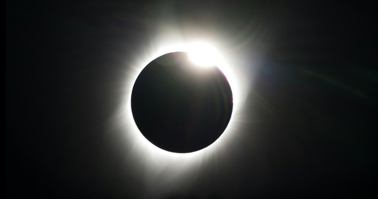 Zaćmienie Słońca da im wiatru w żagle. Te znaki zodiaku zyskają najwięcej